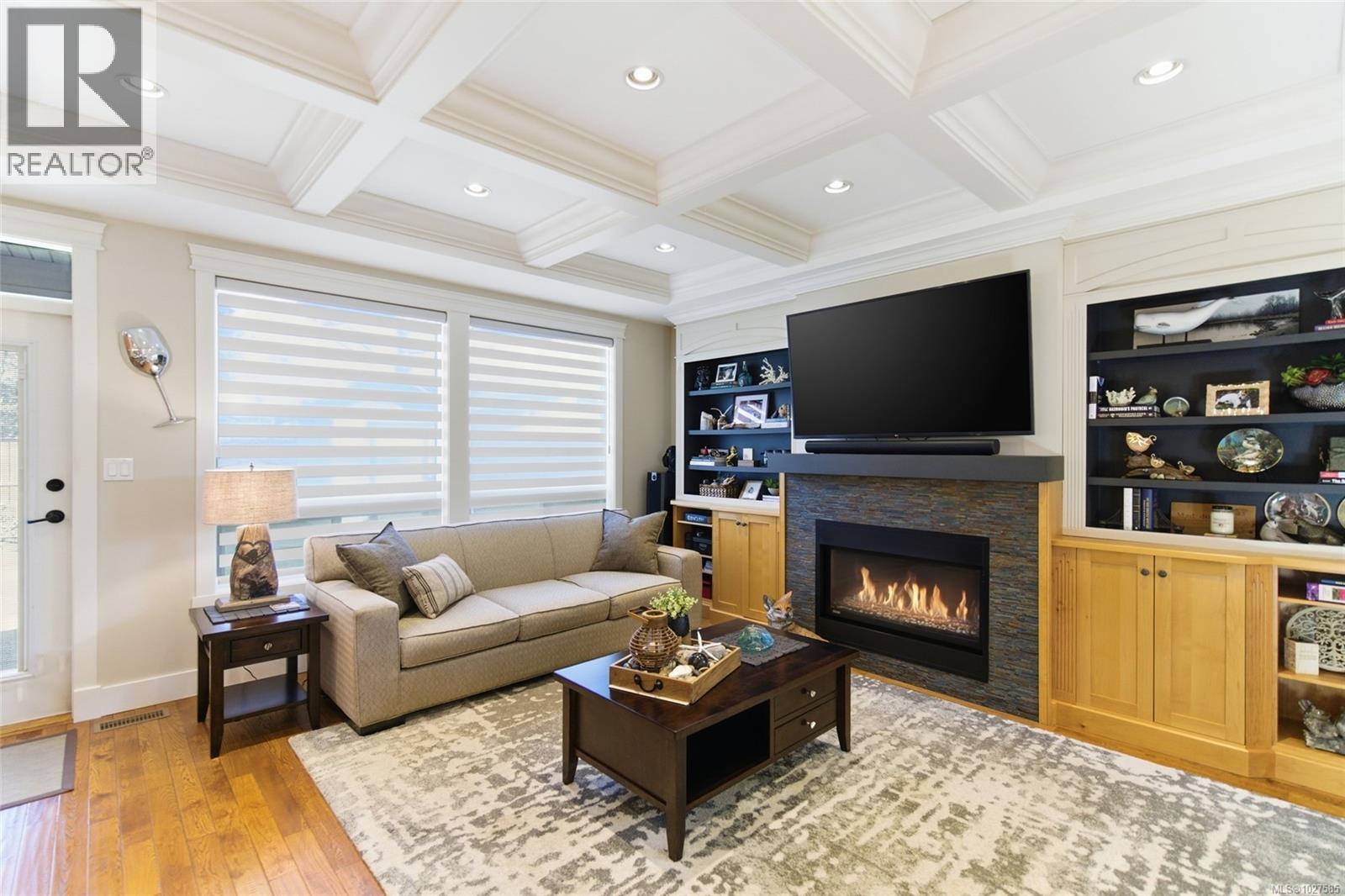 844 Mulholland Dr, Parksville