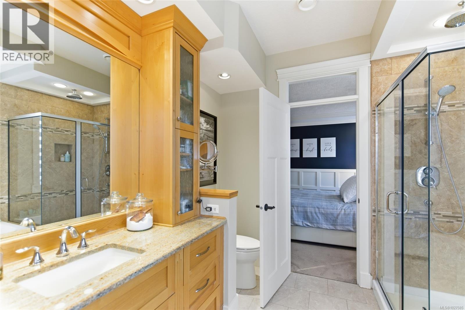 844 Mulholland Dr, Parksville