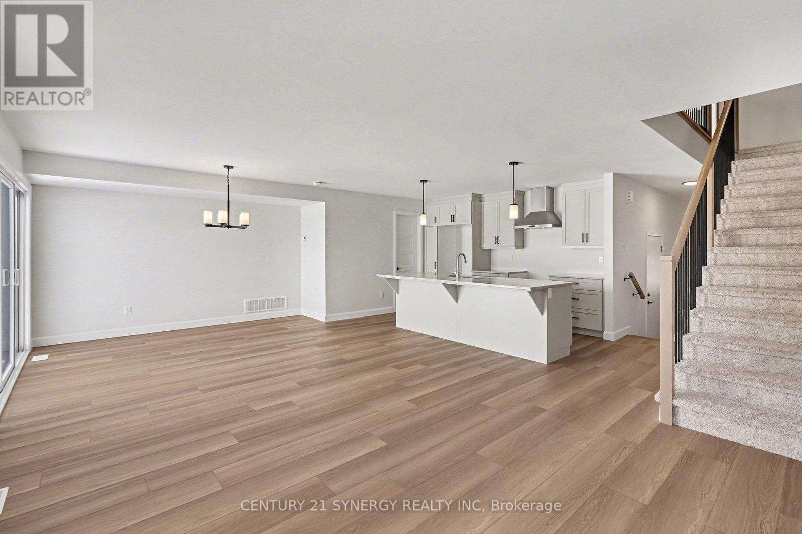 81 VILLENEUVE STREET - 11