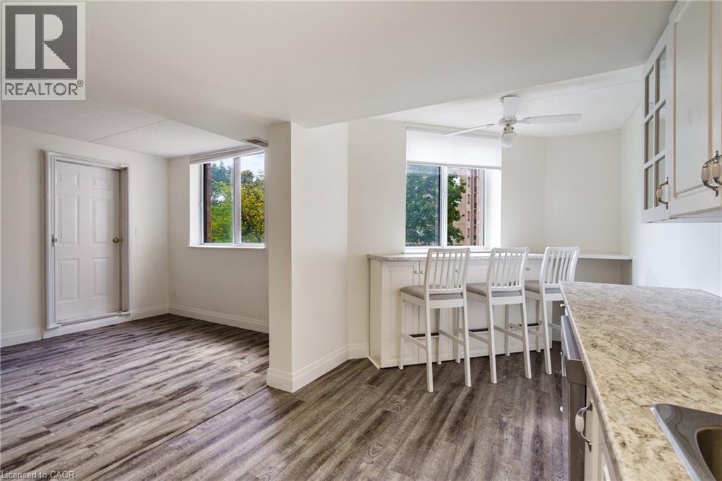 #211 3499 UPPER MIDDLE ROAD - 21