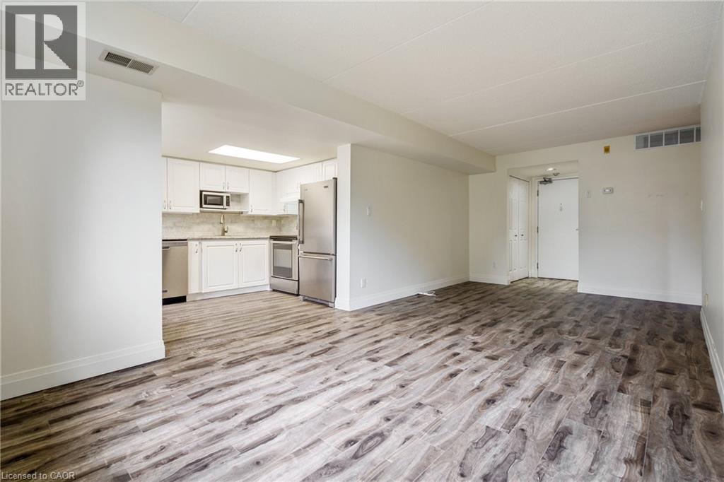 #211 3499 UPPER MIDDLE ROAD - 12