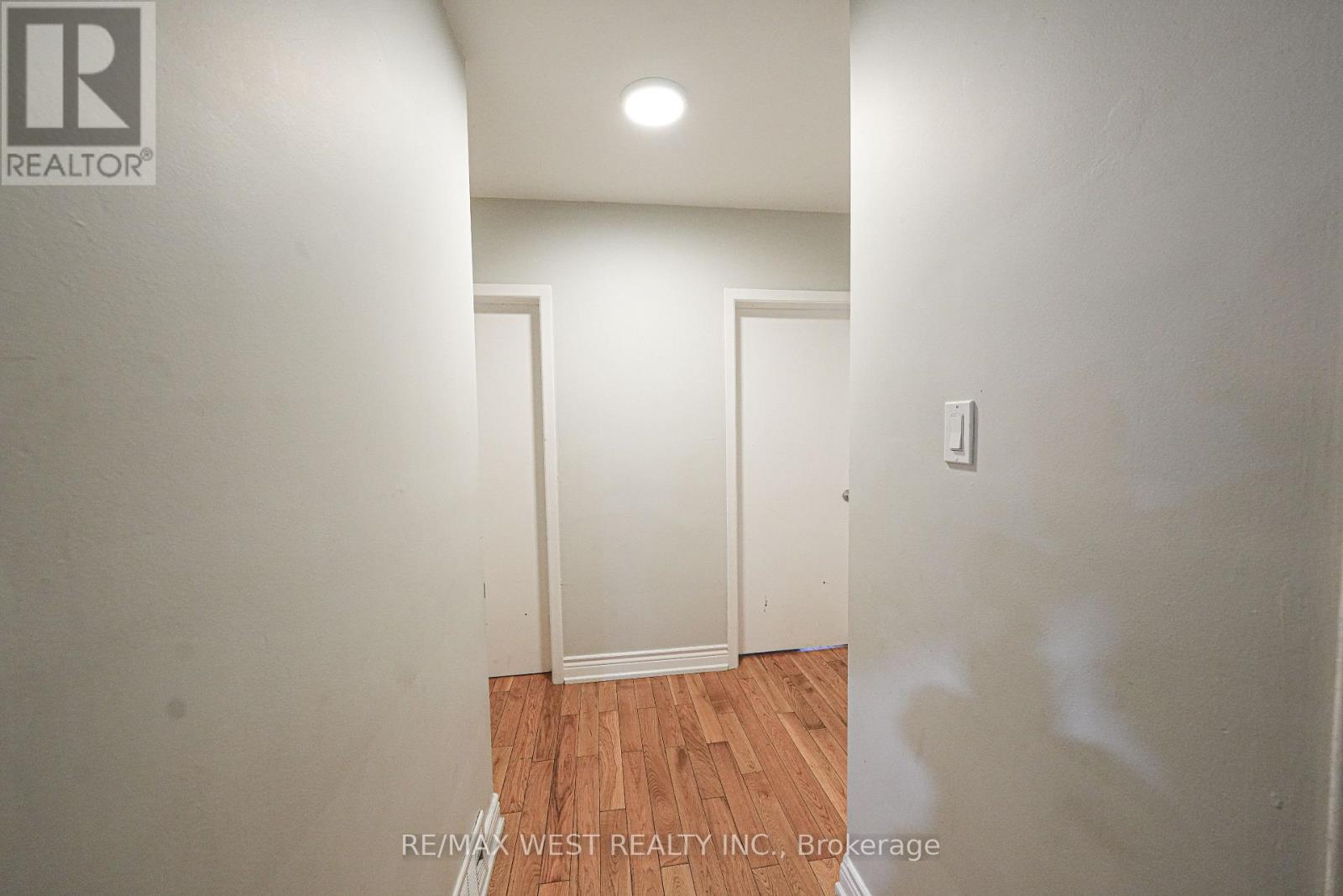 812 KENNEDY ROAD - 9