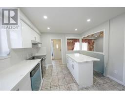 812 Kennedy Road, Toronto, ON M1K2C8 Photo 8