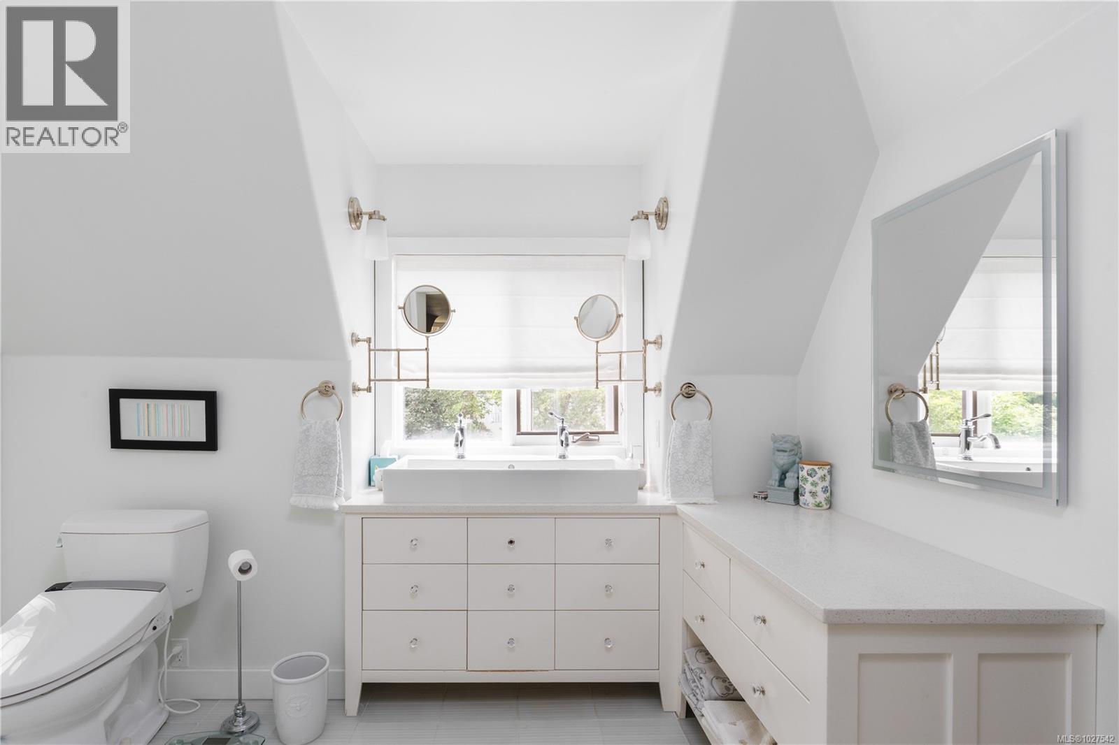  3290 Upper Terrace Road, Oak Bay