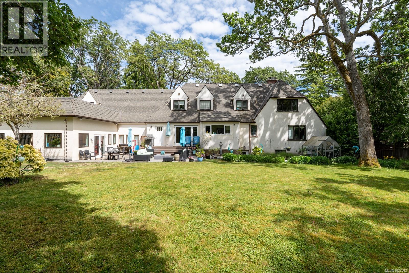  3290 Upper Terrace Road, Oak Bay