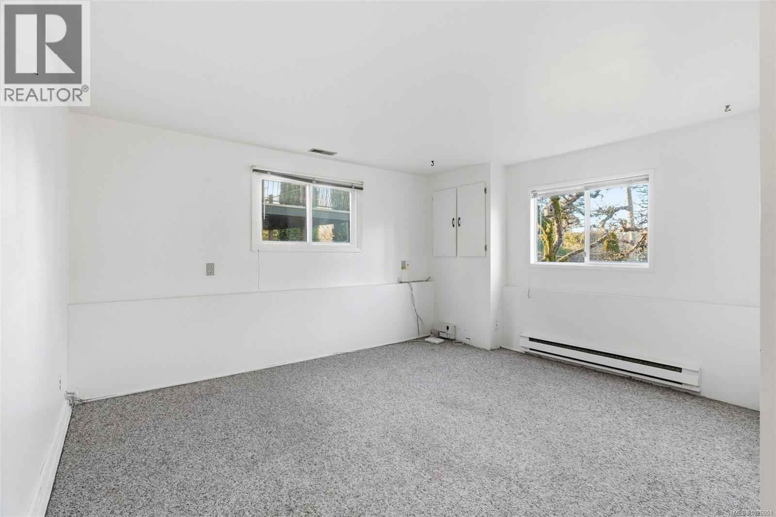  646 Ridgebank Crescent, Saanich