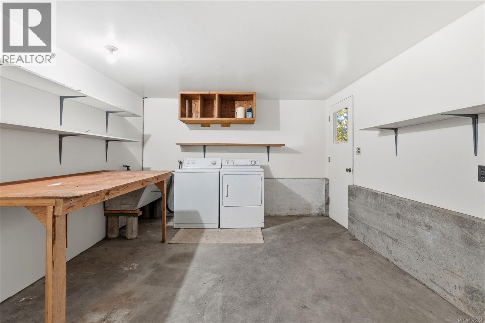  646 Ridgebank Crescent, Saanich