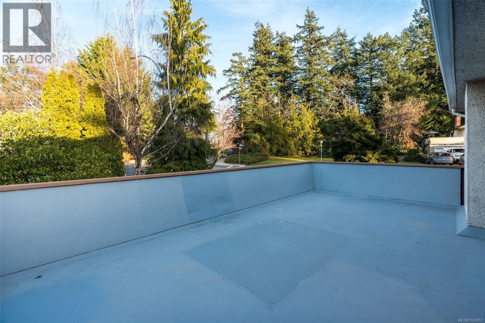  646 Ridgebank Crescent, Saanich