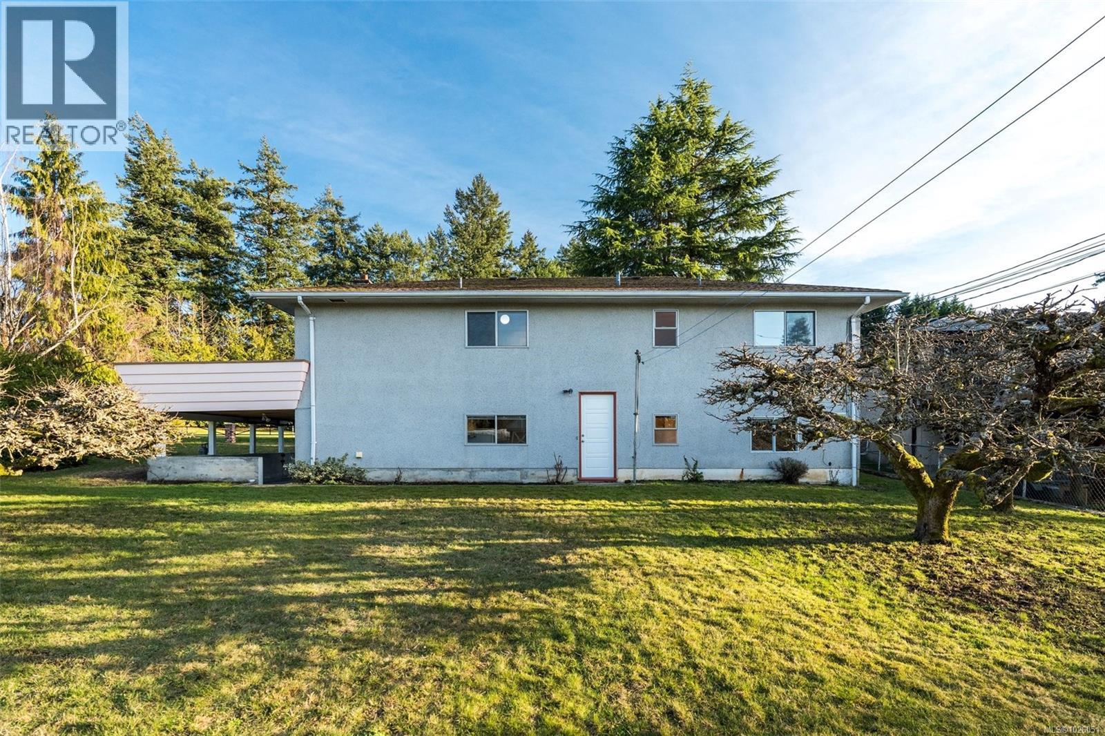  646 Ridgebank Crescent, Saanich