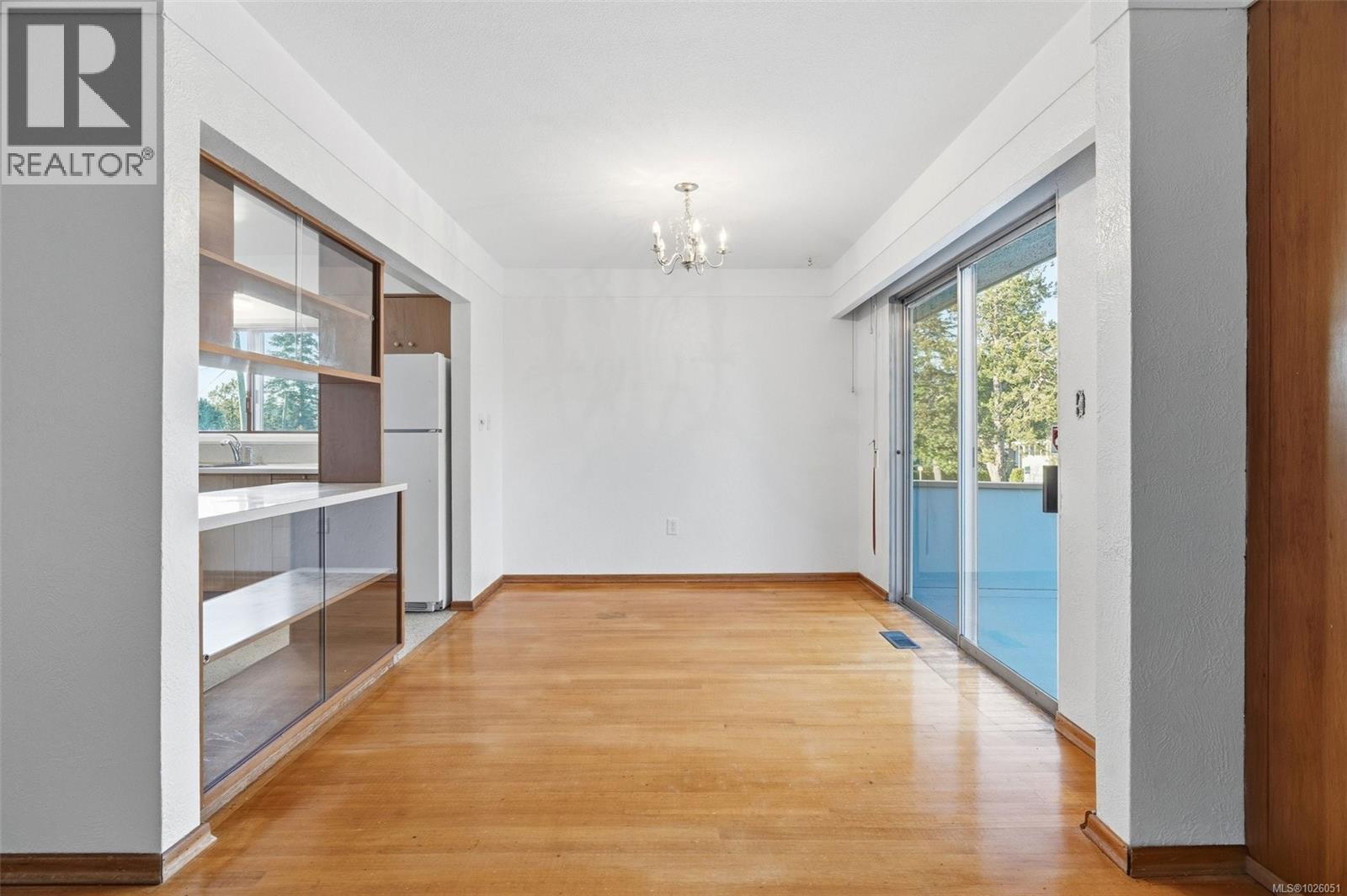  646 Ridgebank Crescent, Saanich