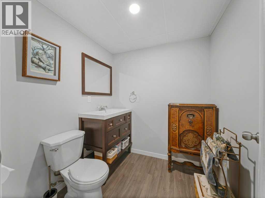 
          33 Amery Green
            <br/>
            <span>Crossfield</span>
            , 
            <span>AB</span>
             <span>T0M0S0</span>
         - Photo 29