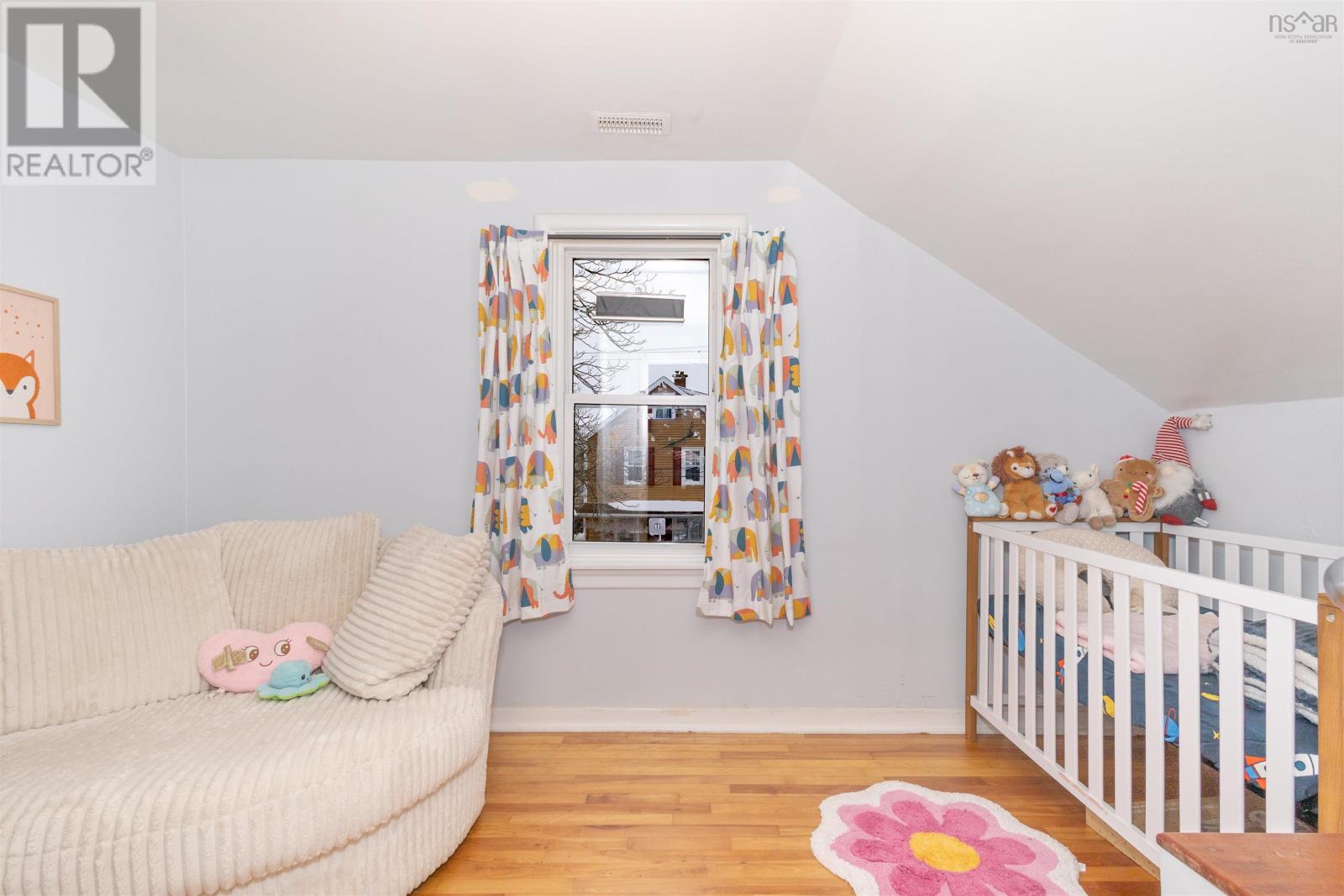 Property 16 of 22 of 31 Stornaway Street