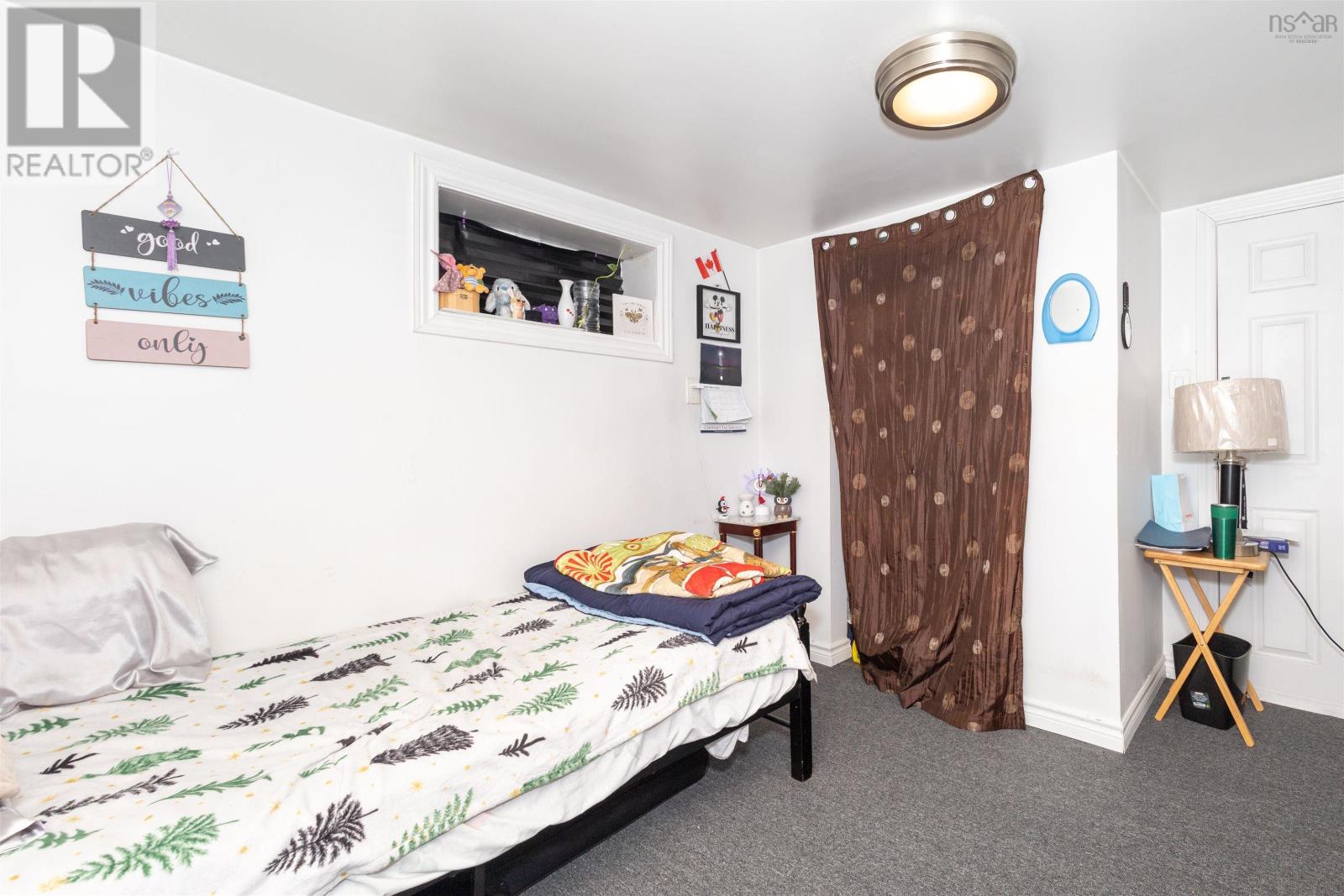 Property 21 of 22 of 31 Stornaway Street