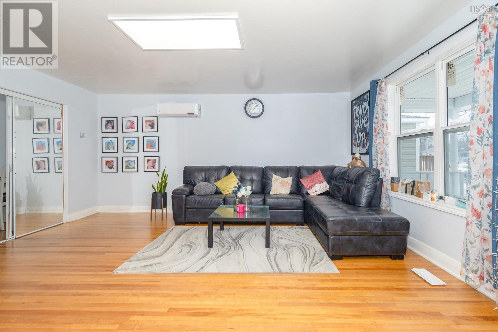 Property 3 of 22 of 31 Stornaway Street