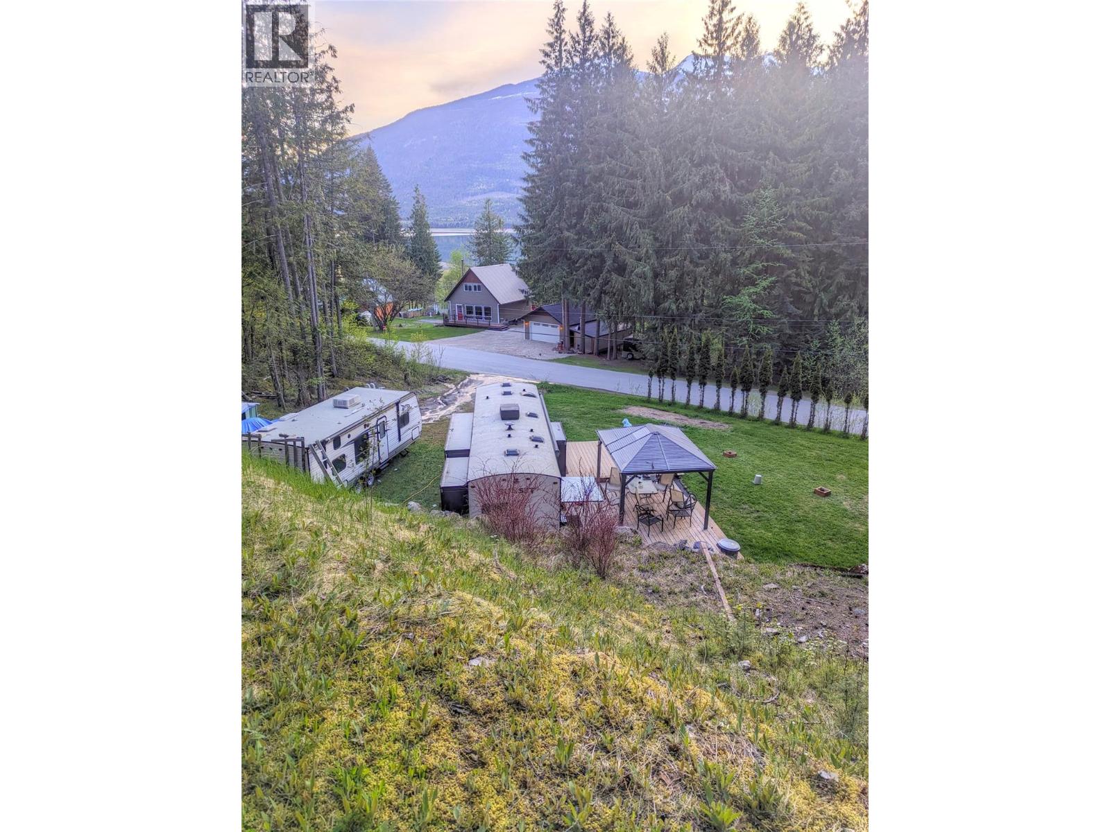 483 Bayview Road, Nakusp