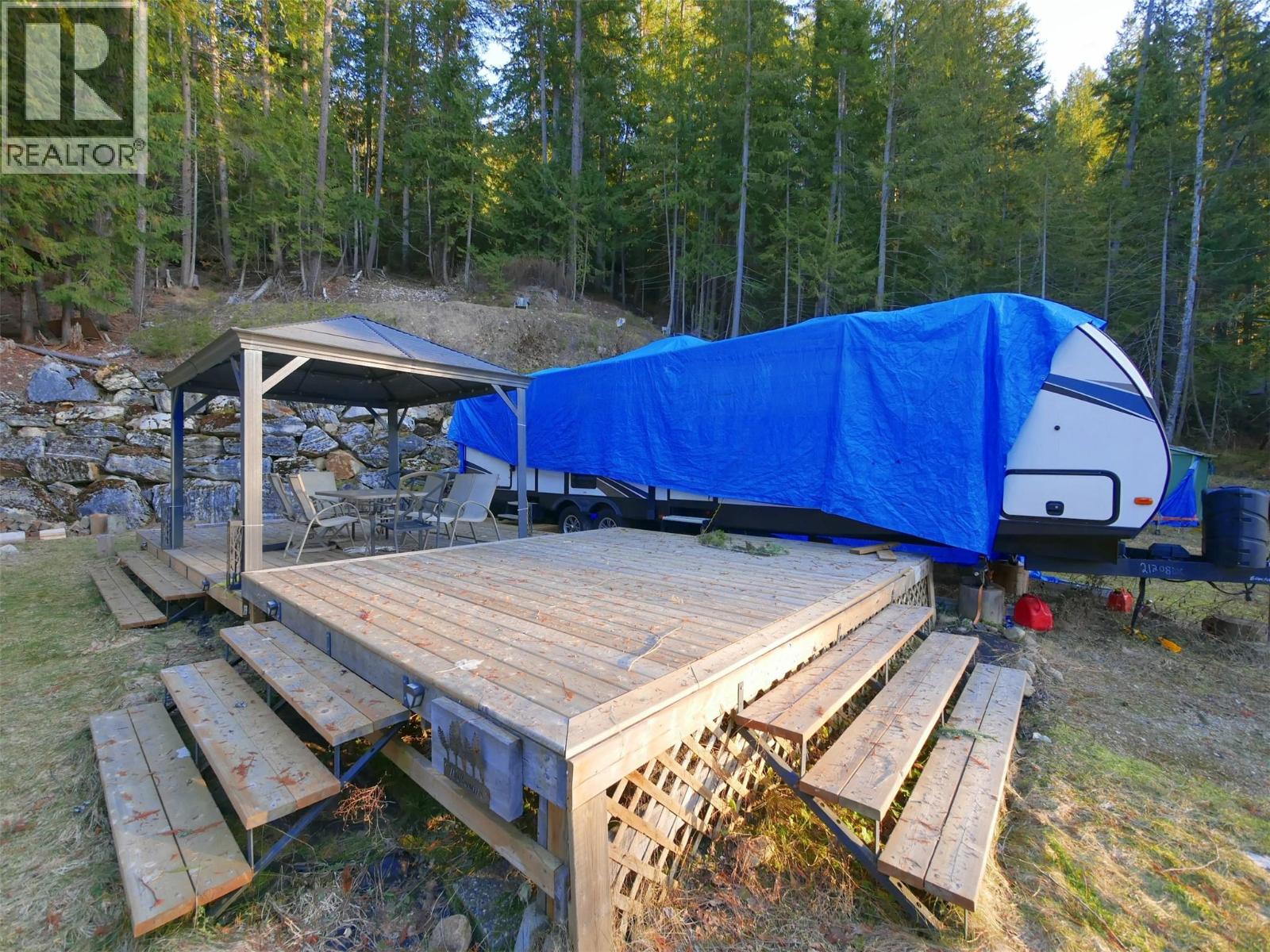 483 Bayview Road, Nakusp
