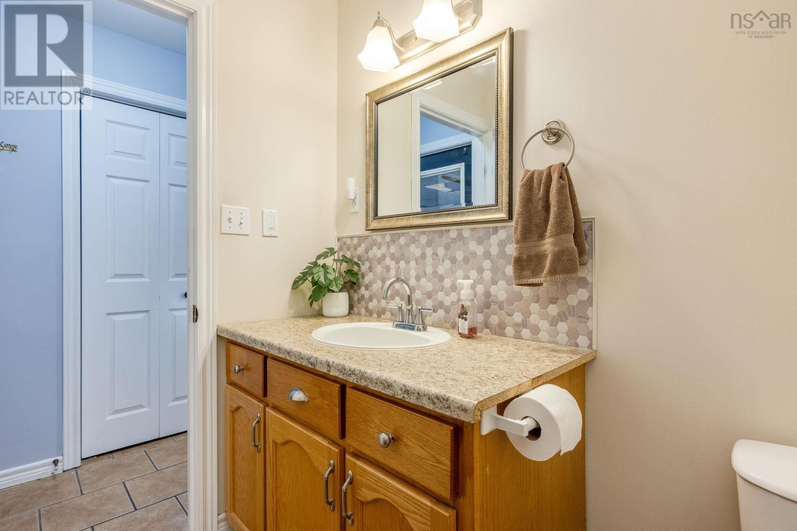 Property 23 of 47 of 550 Heather Crescent