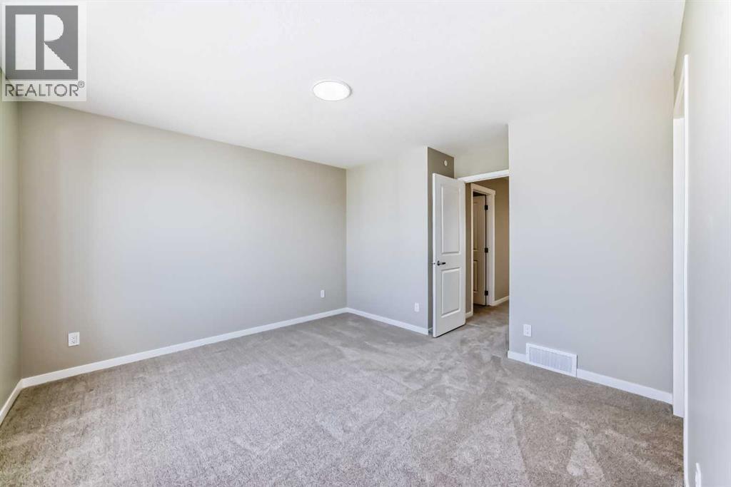 Single Family House for Sale in  Hotchkiss Drive SE Hotchkiss Calgary 