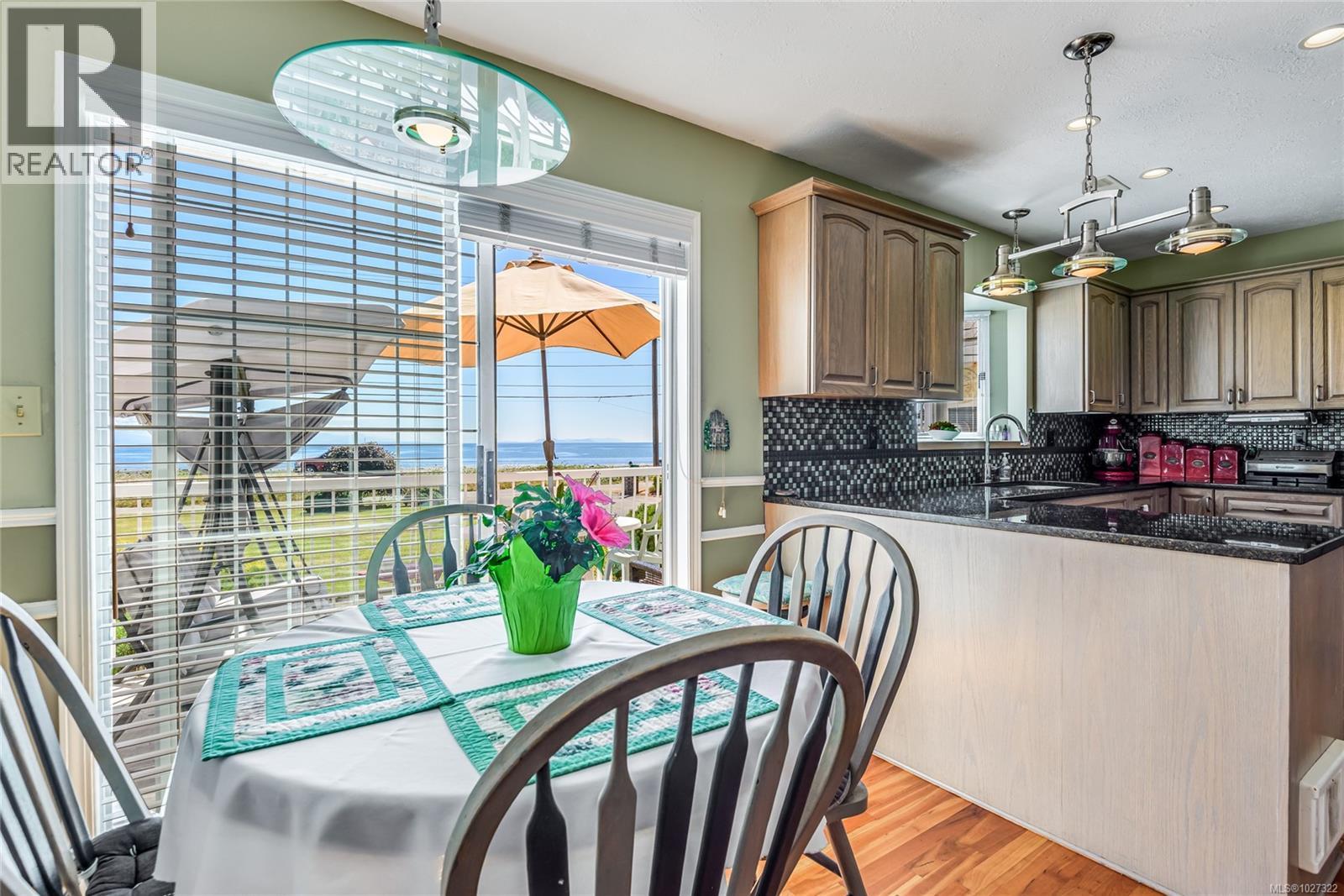 3816 Island Hwy S, Campbell River