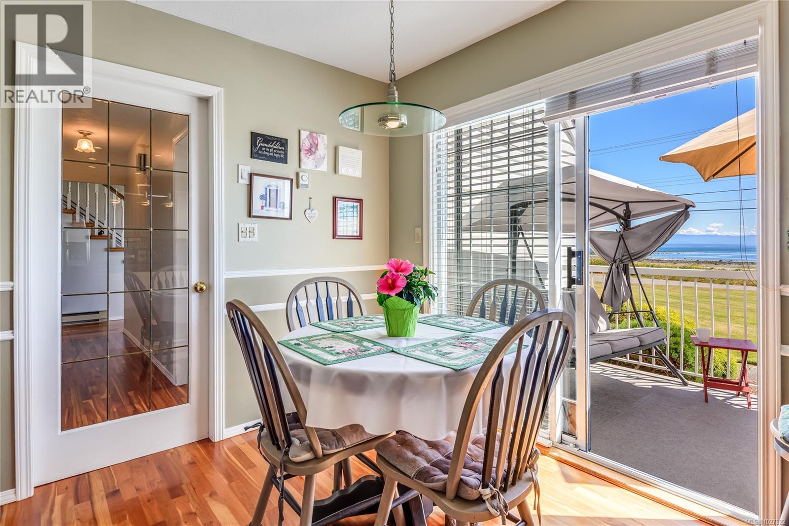 3816 Island Hwy S, Campbell River