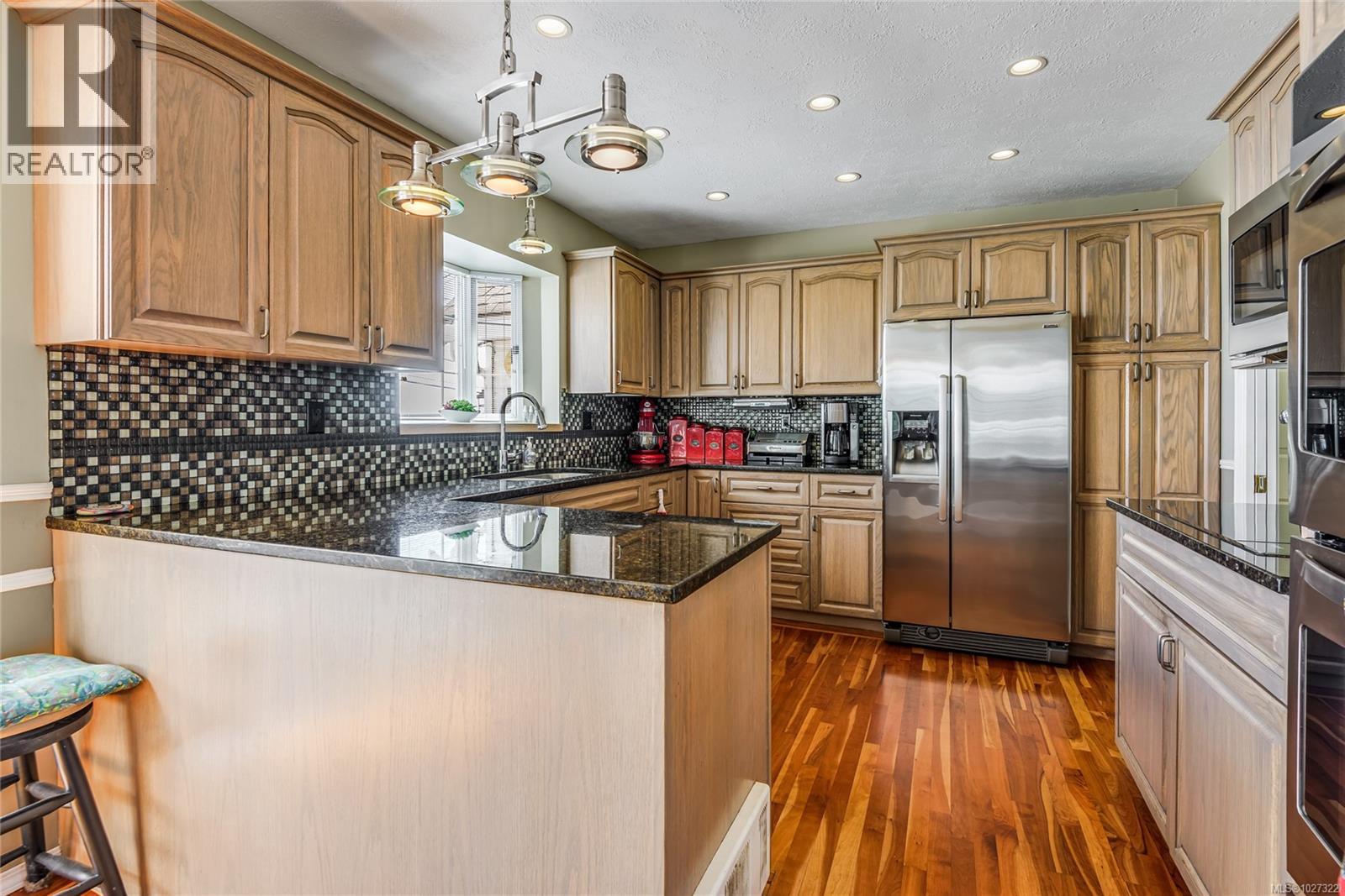 3816 Island Hwy S, Campbell River