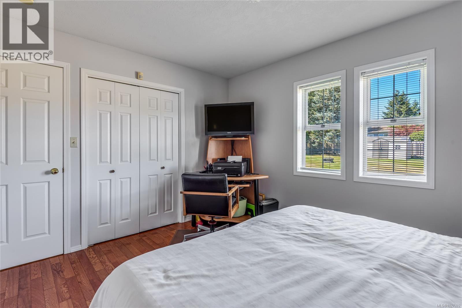 3816 Island Hwy S, Campbell River