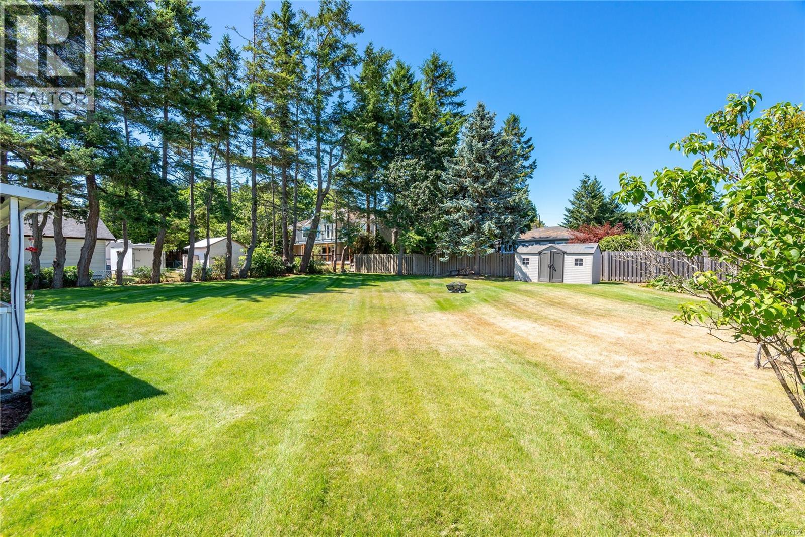 3816 Island Hwy S, Campbell River