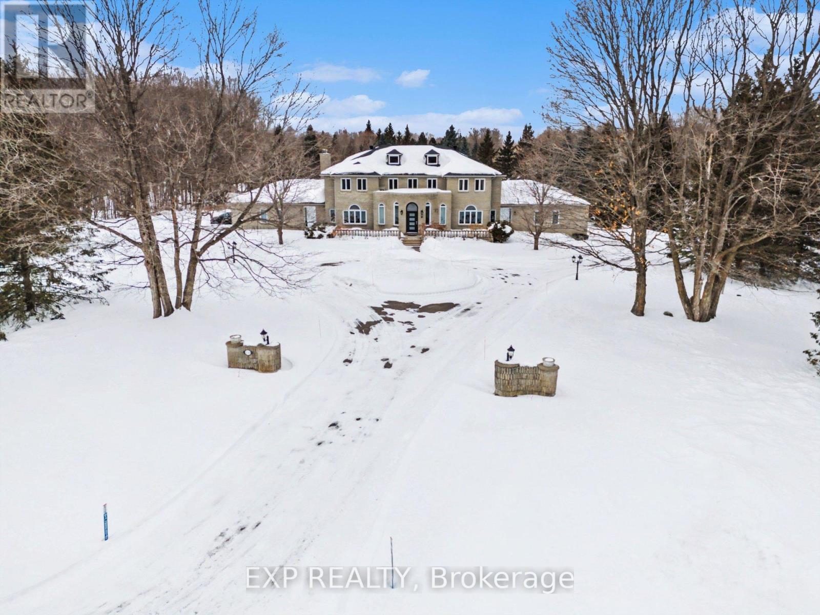 5749 KNIGHTS DRIVE, Ottawa, Ontario