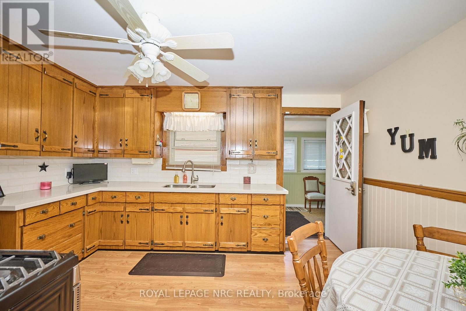 4013 WELLAND STREET - 6
