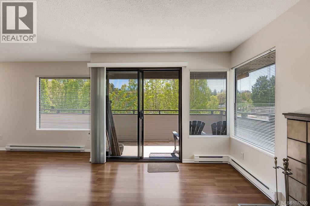 402 3274 Glasgow Avenue, Saanich