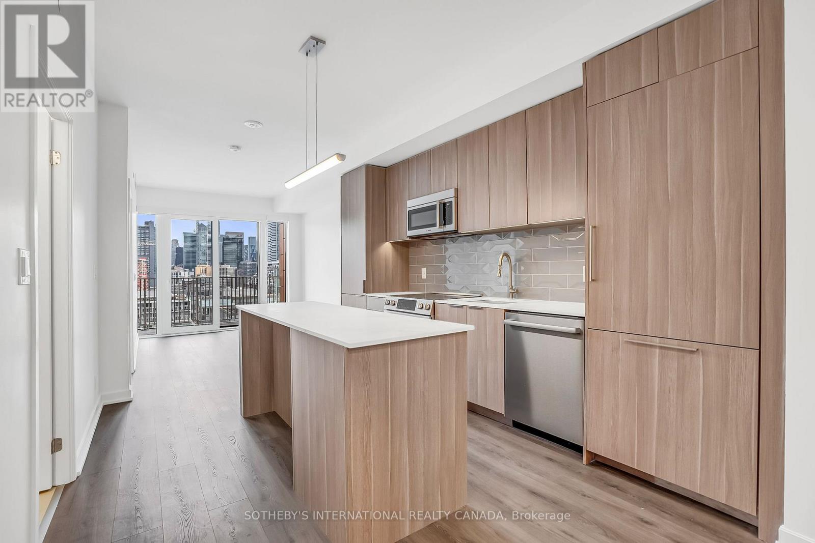 Listing photo of 1407 - 88 BATHURST STREET