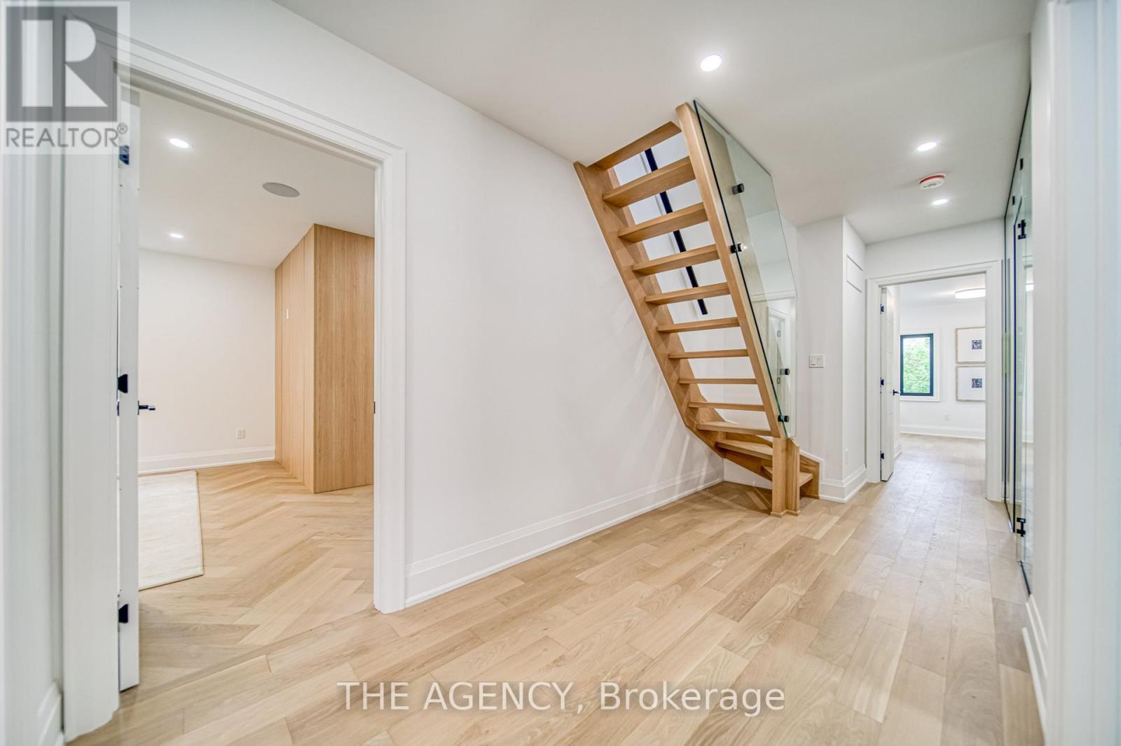 16 DUNCANNON DRIVE - 16