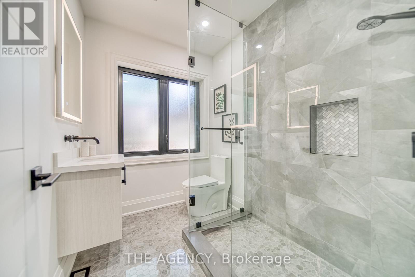 16 DUNCANNON DRIVE - 27