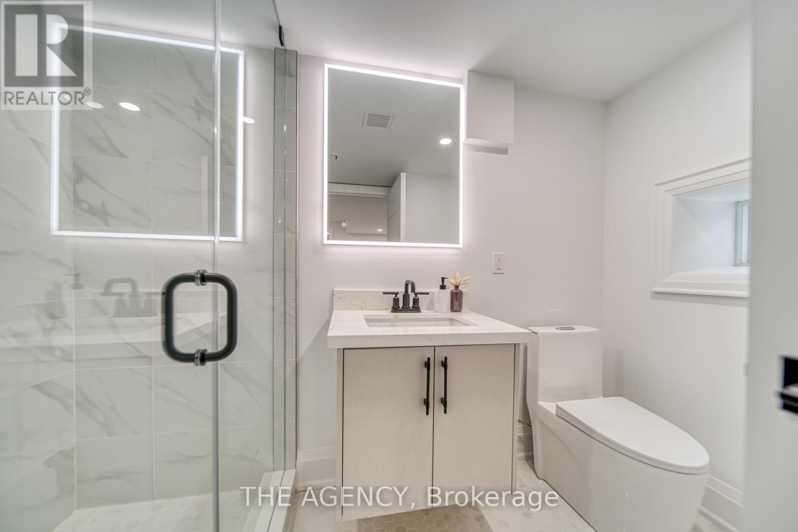16 DUNCANNON DRIVE - 32