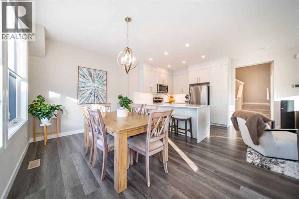 Single Family House for Sale in  Crestridge Common SW Crestmont Calgary 