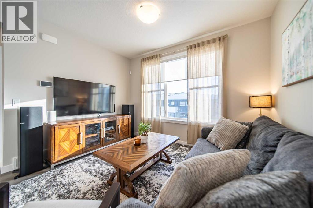 Single Family House for Sale in  Crestridge Common SW Crestmont Calgary 