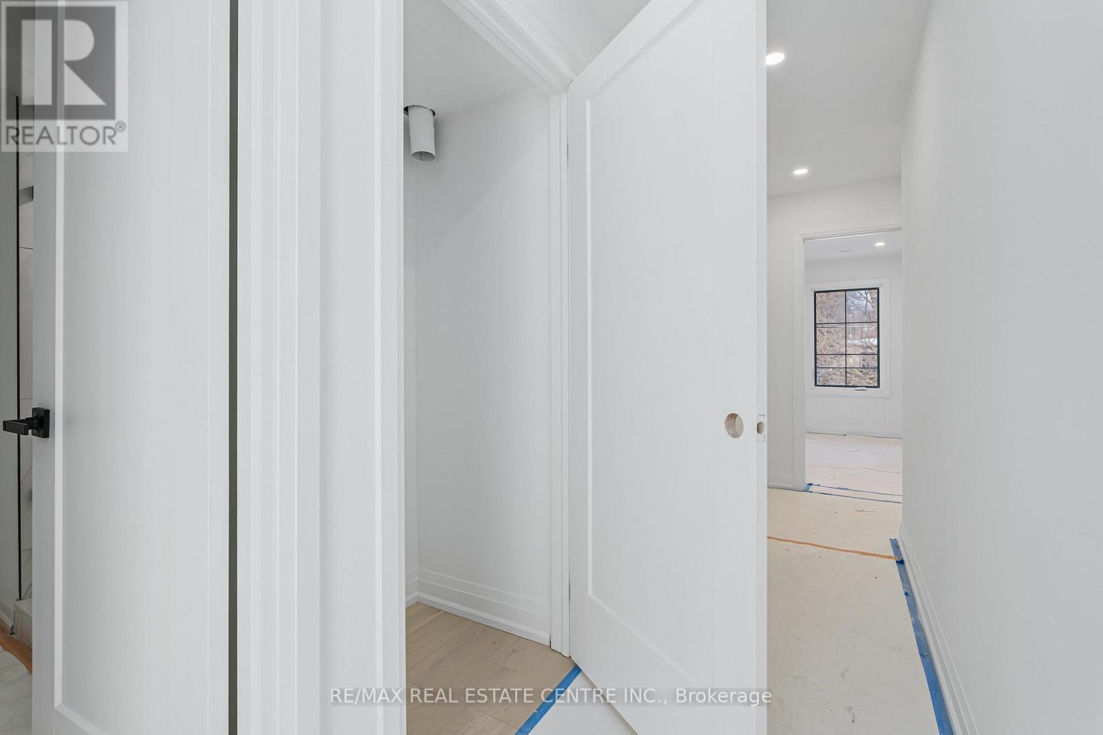 19 JAMES STREET - 26