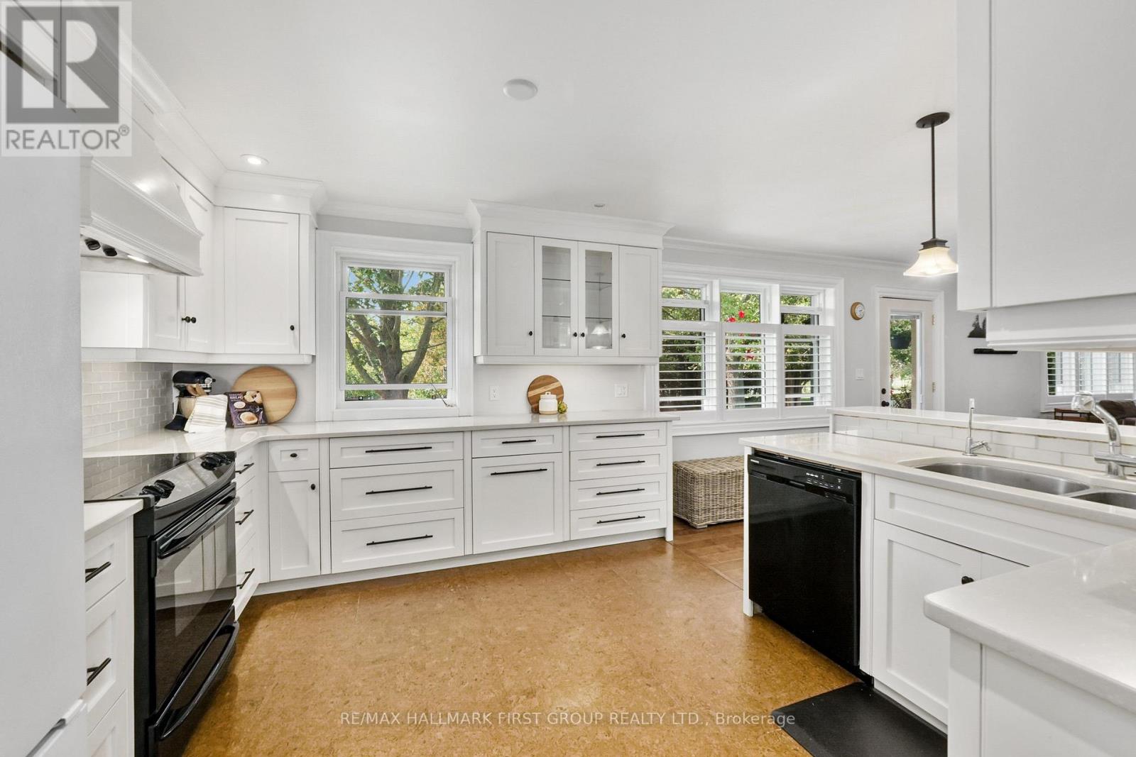 3311 BURNHAM STREET N - Image 13