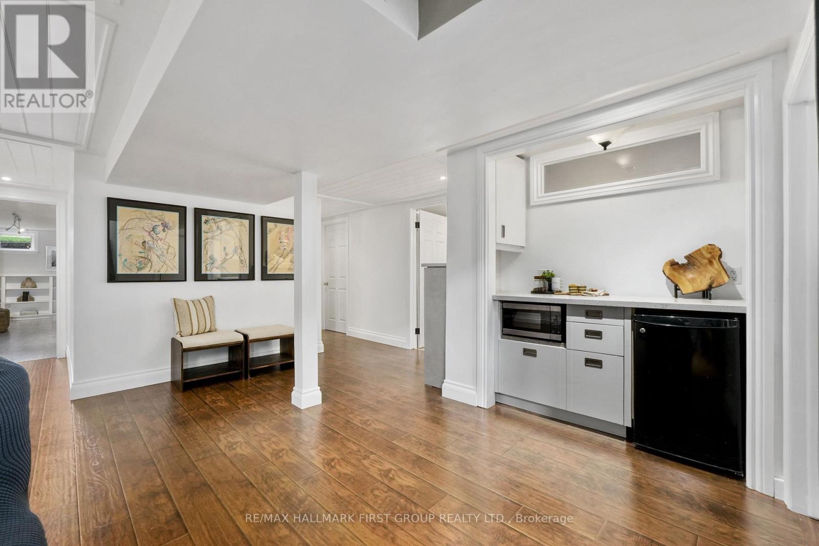 3311 BURNHAM STREET N - Image 21
