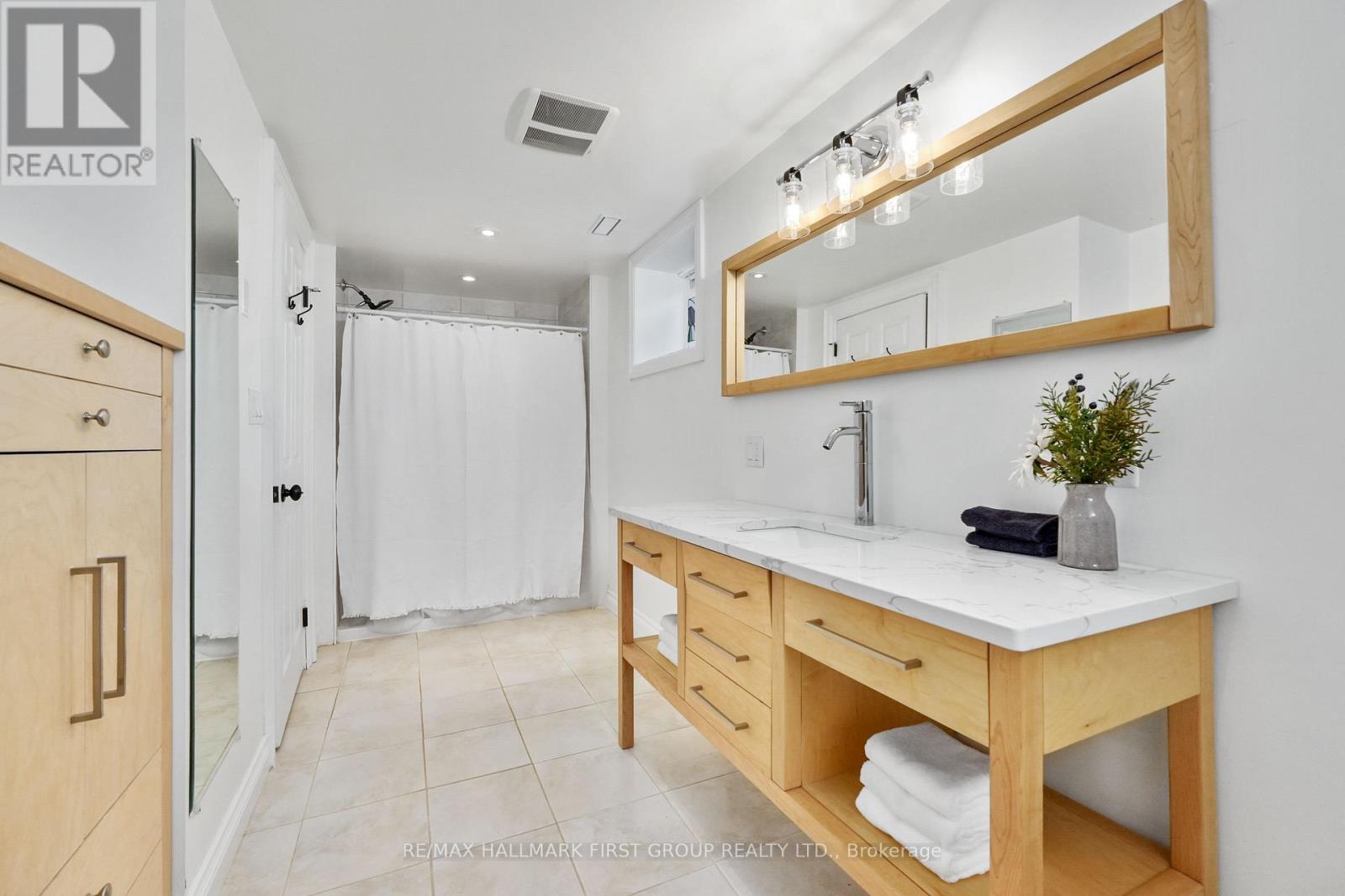 3311 BURNHAM STREET N - Image 28