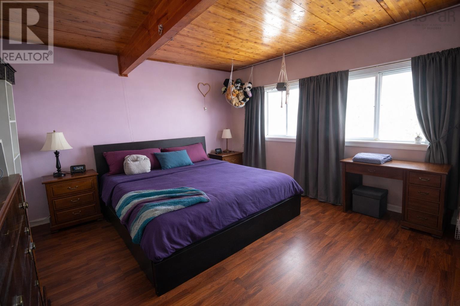 Property 11 of 20 of 68 Ridgevalley Road