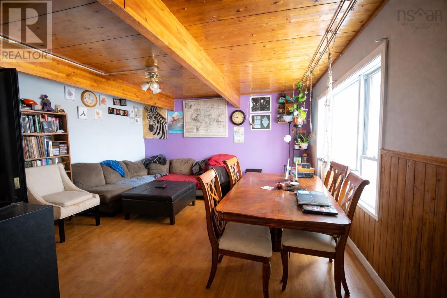 Property 7 of 20 of 68 Ridgevalley Road