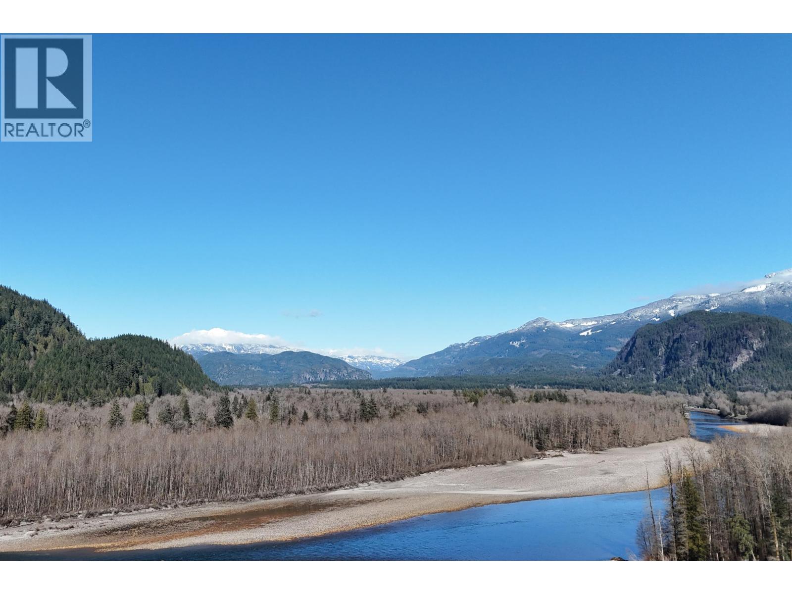 19 39758 GOVERNMENT ROAD, Squamish