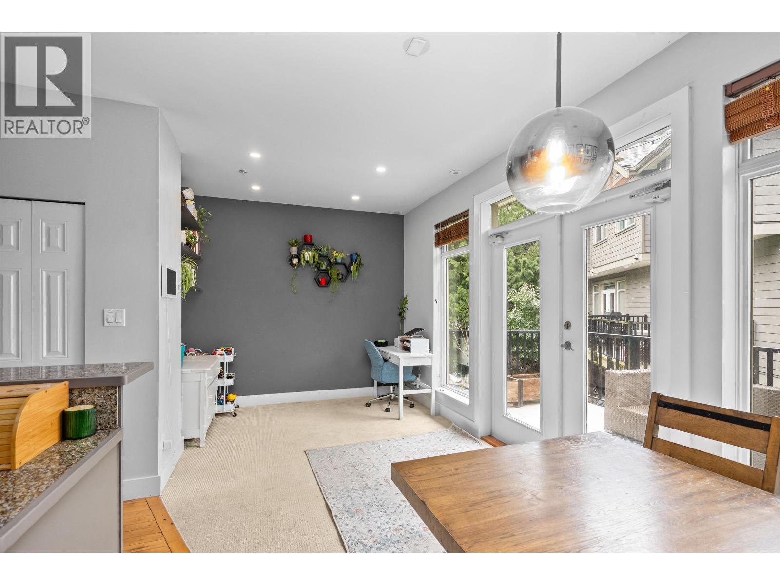 19 39758 GOVERNMENT ROAD, Squamish