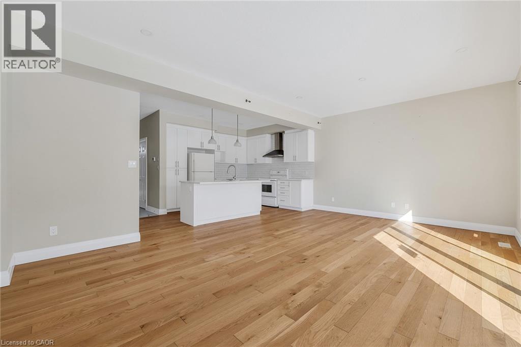 47 PONDCLIFFE Drive - 5