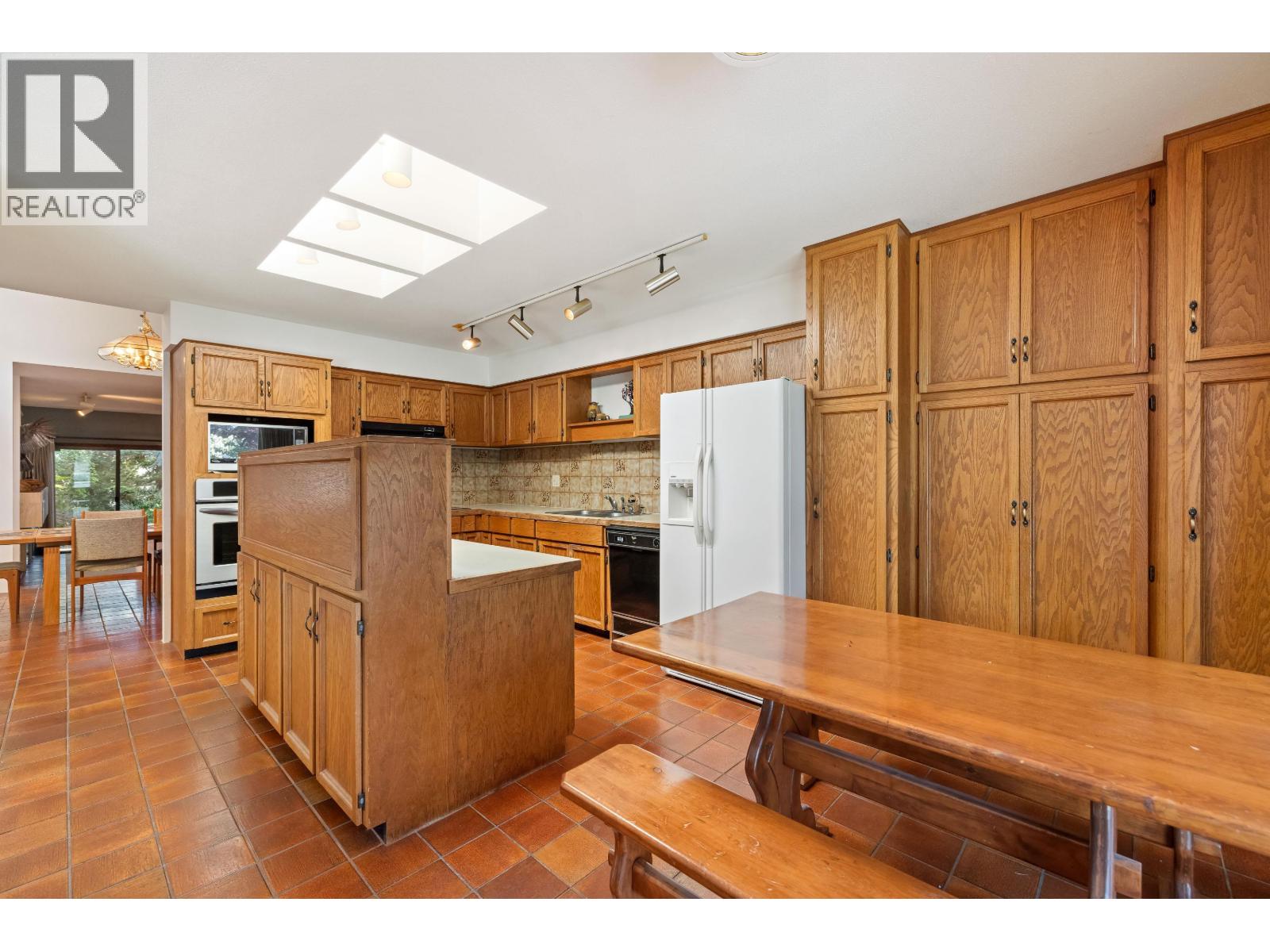 5757 GOLDENROD Crescent, Delta