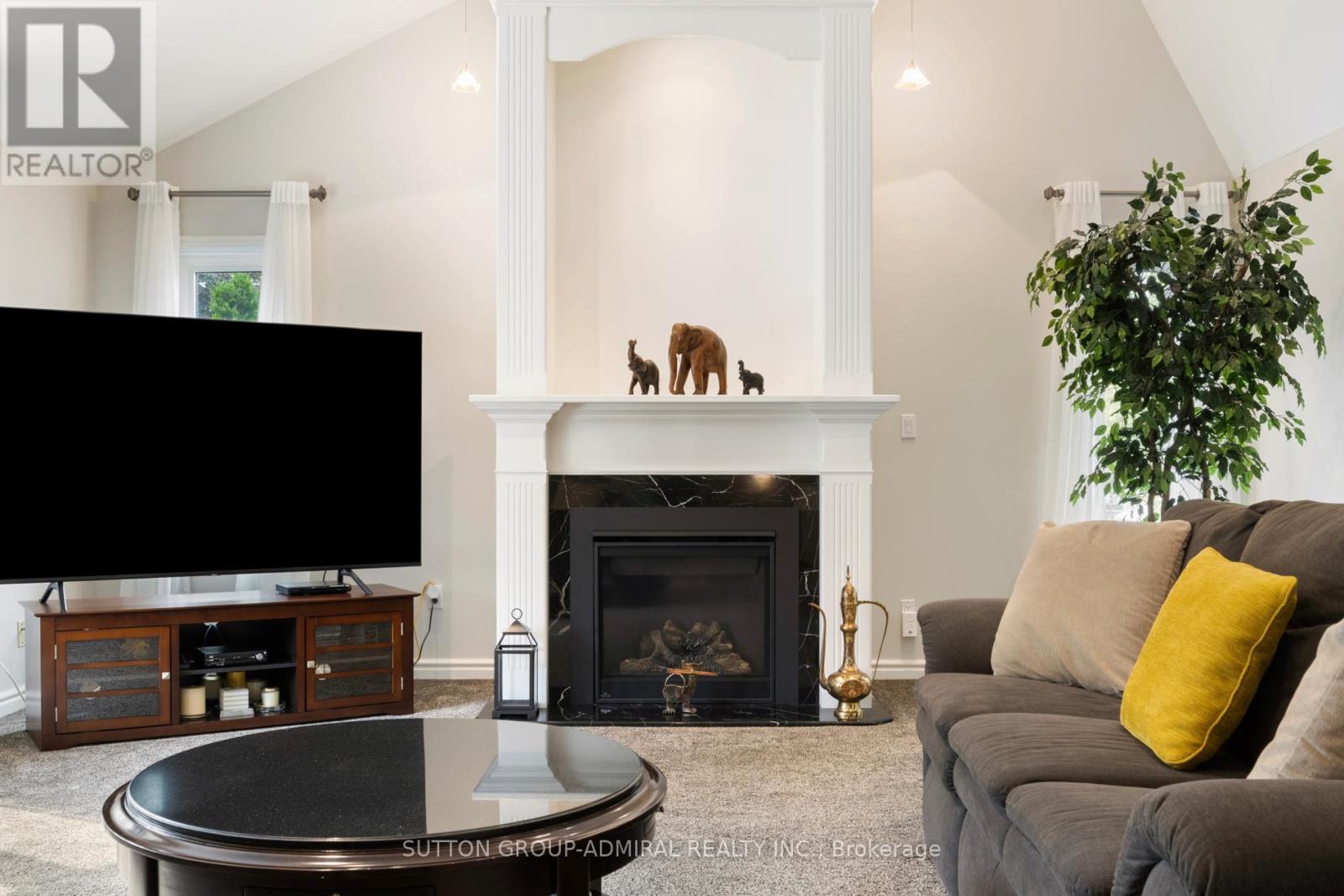 479 HOUNSLOW AVENUE - 19