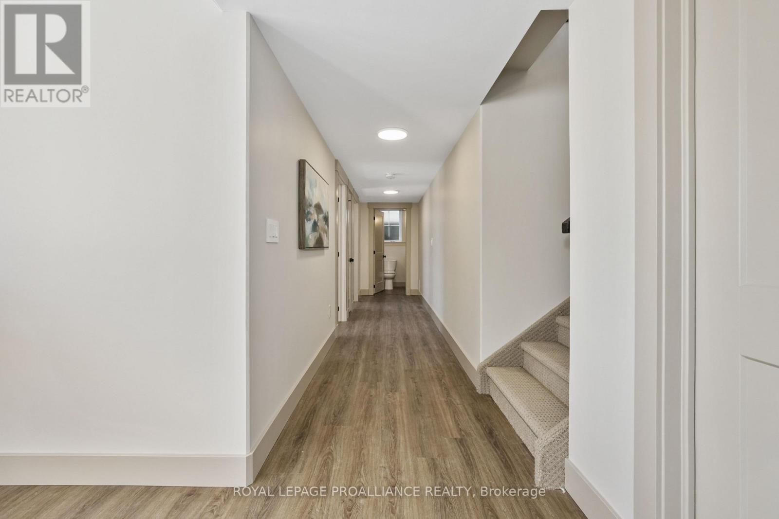 7 MERRIMAN COURT - 18