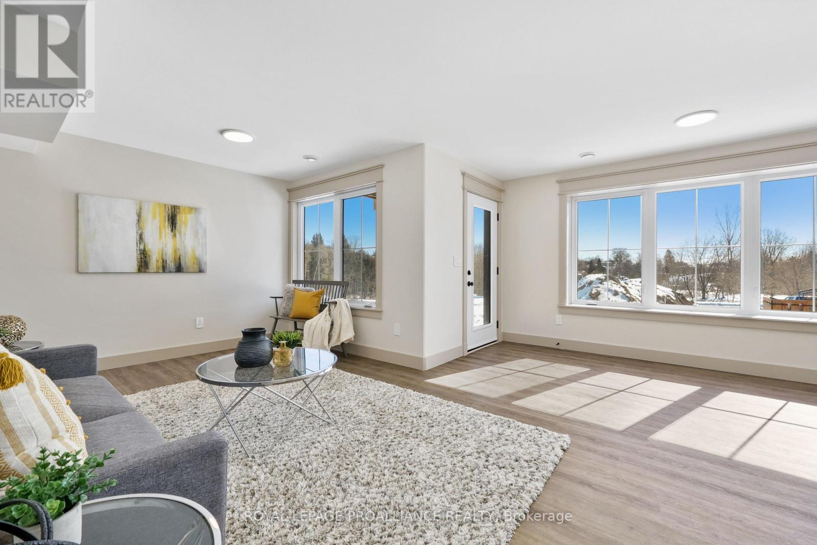 7 MERRIMAN COURT - 15