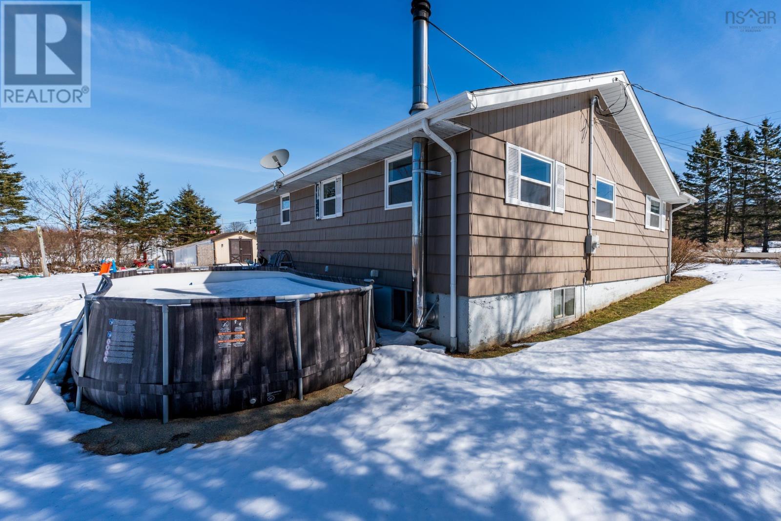 Property 17 of 40 of 585 Highway 340